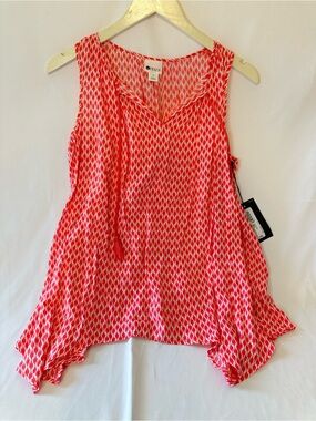 STYLUS Red and White Patterned Tie-Front Sleeveless Tank